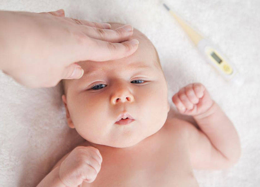 علاج نزلة البَرد عند الرضيع